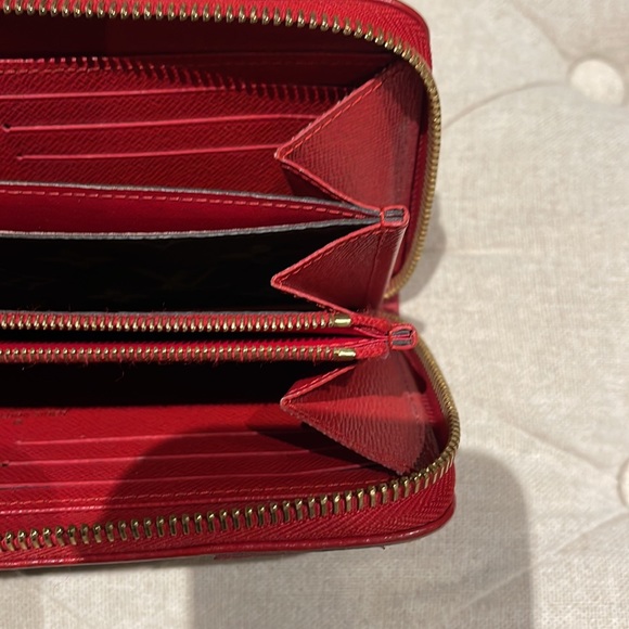 Louis Vuitton Zippy Retiro Wallet - Picture 9 of 17